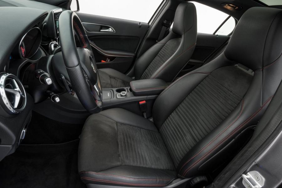 Интерьер Mercedes-Benz GLA220 CDI D3 by Brabus 2017 года  (фото 13 из 14)